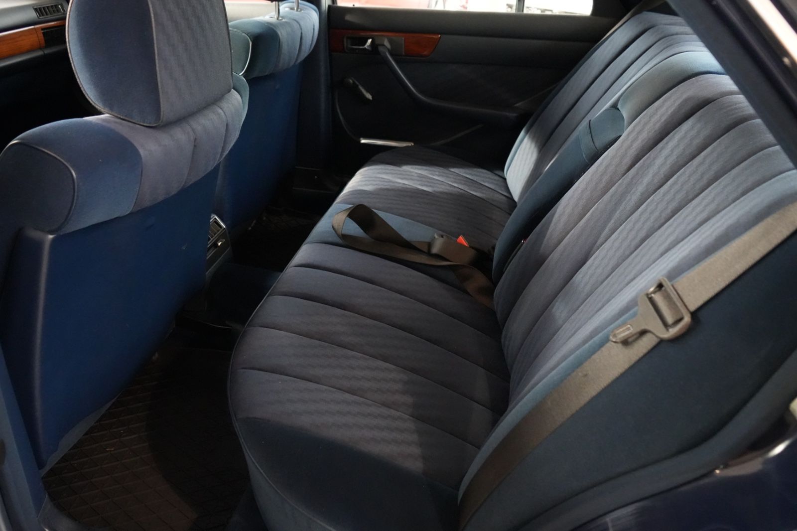 Mercedes-Benz 260 – Bild 9