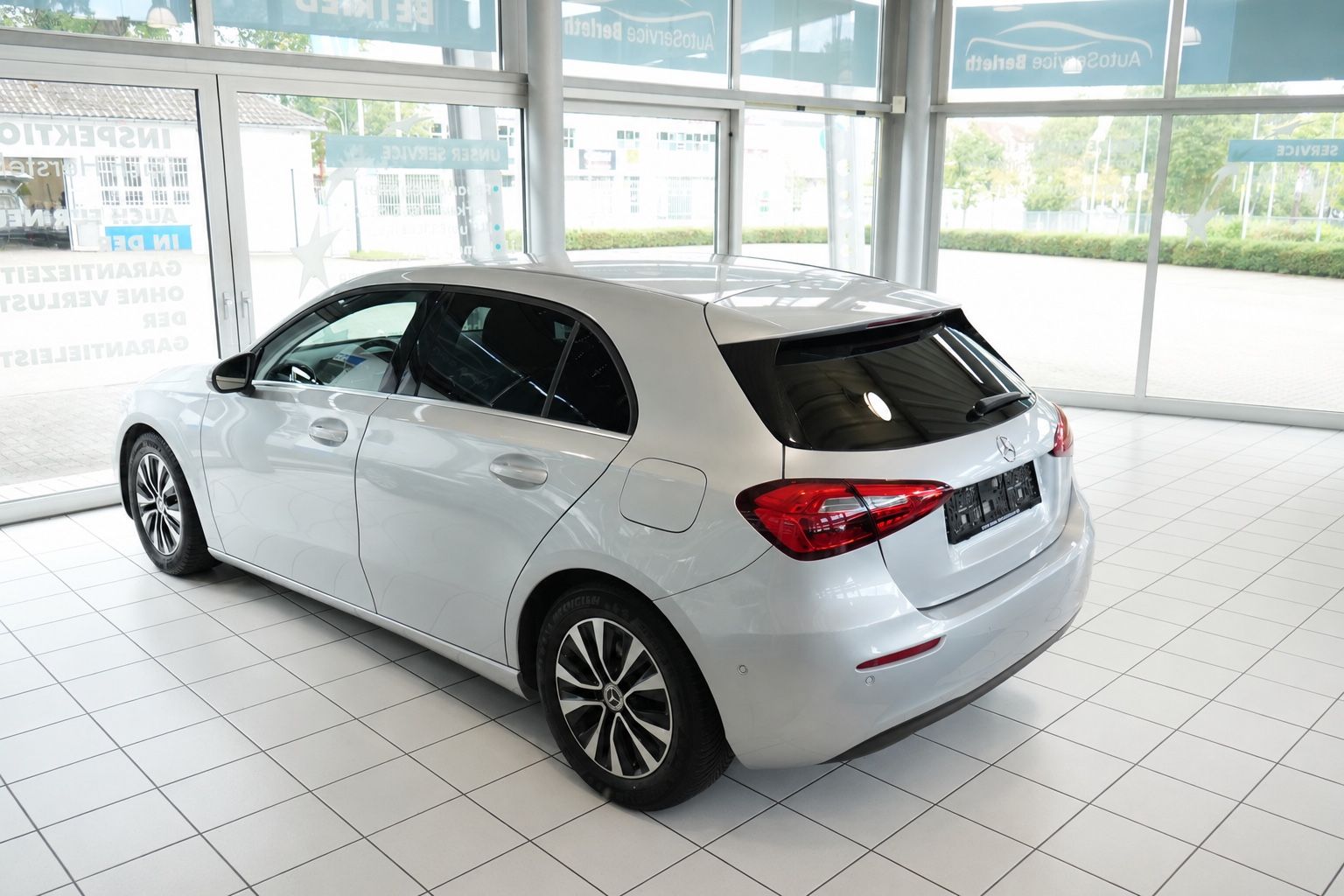 Mercedes-Benz A 180 – Bild 4