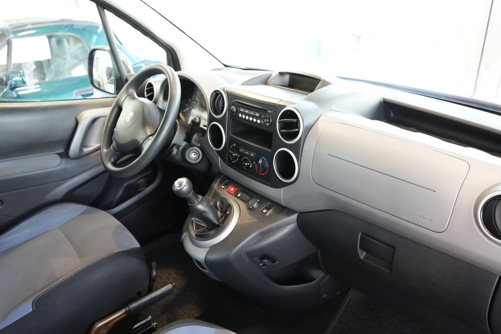 Peugeot Partner – Bild 7