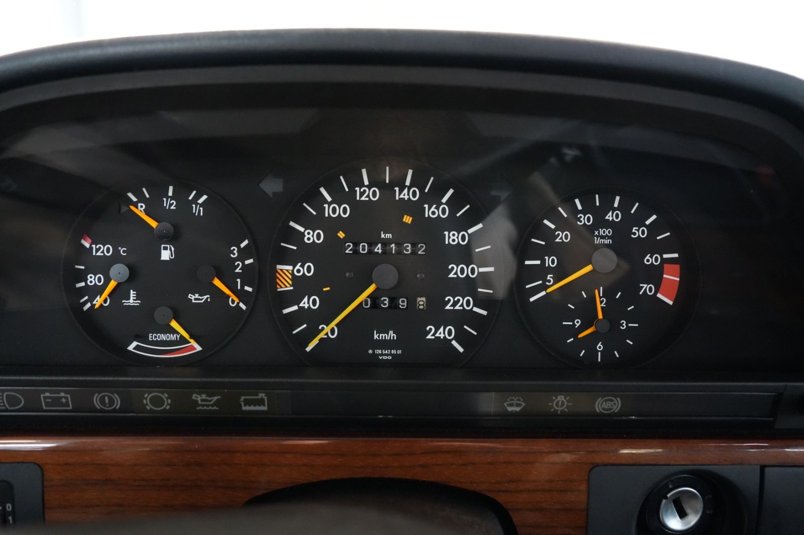 Mercedes-Benz 260 – Bild 13