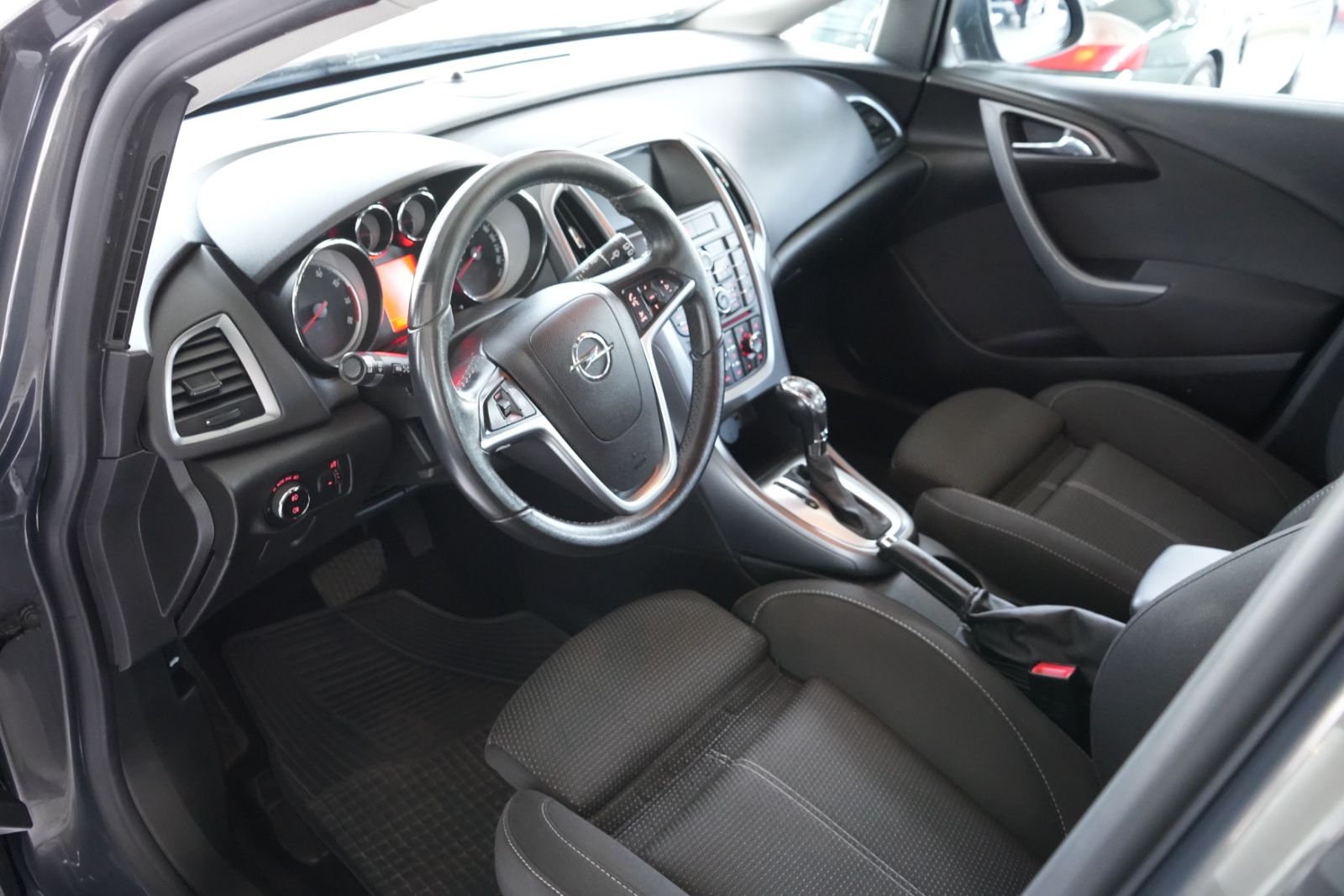 Opel Astra – Bild 8