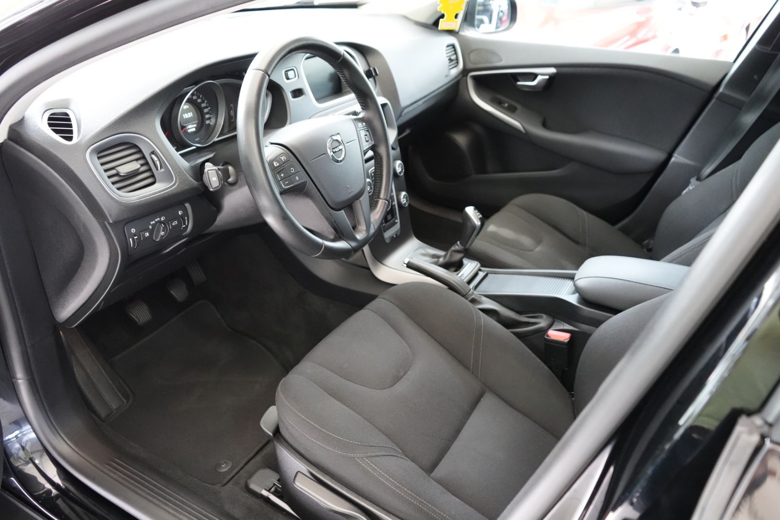 Volvo V40 – Bild 6