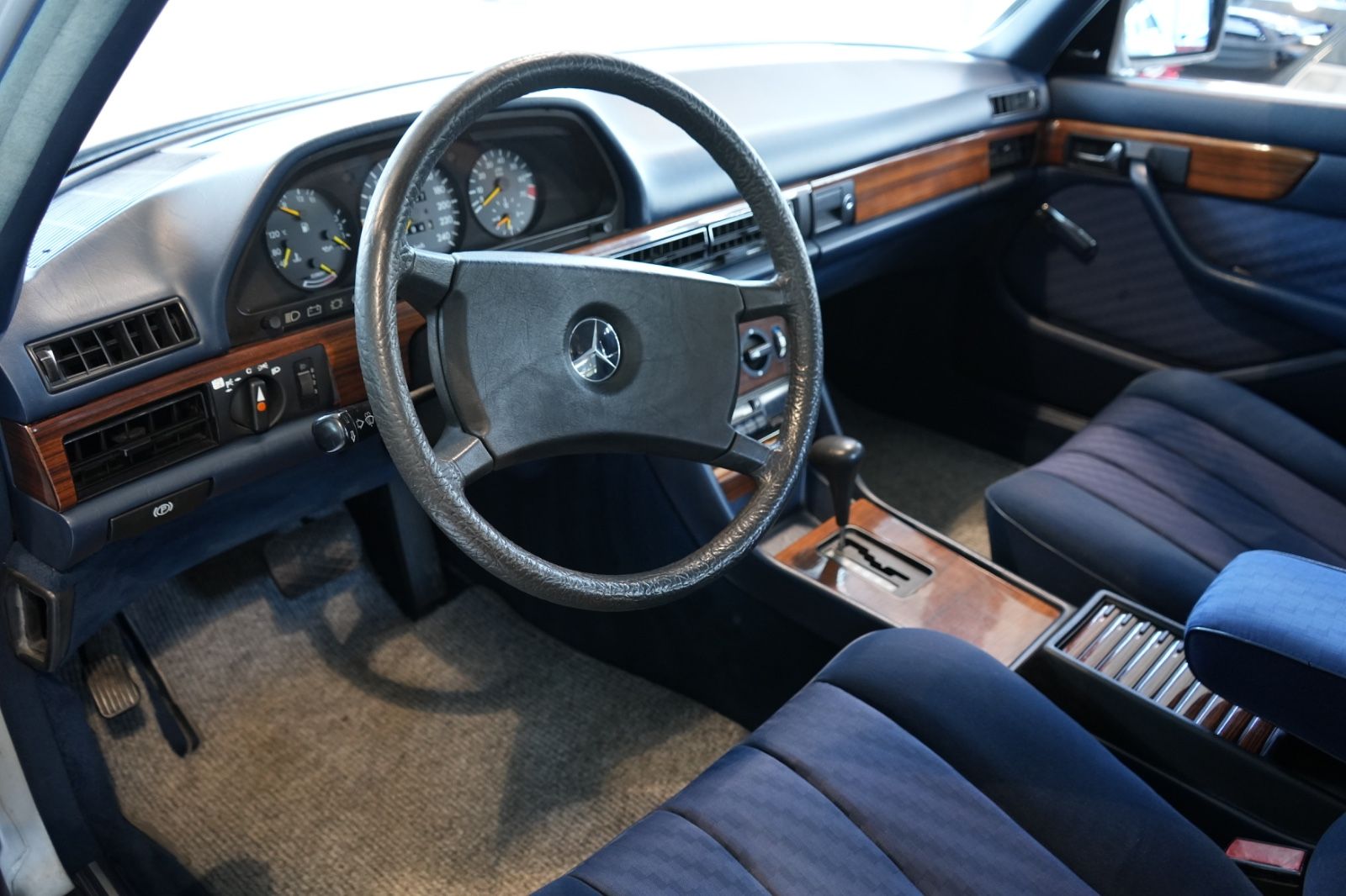 Mercedes-Benz 280 – Bild 5