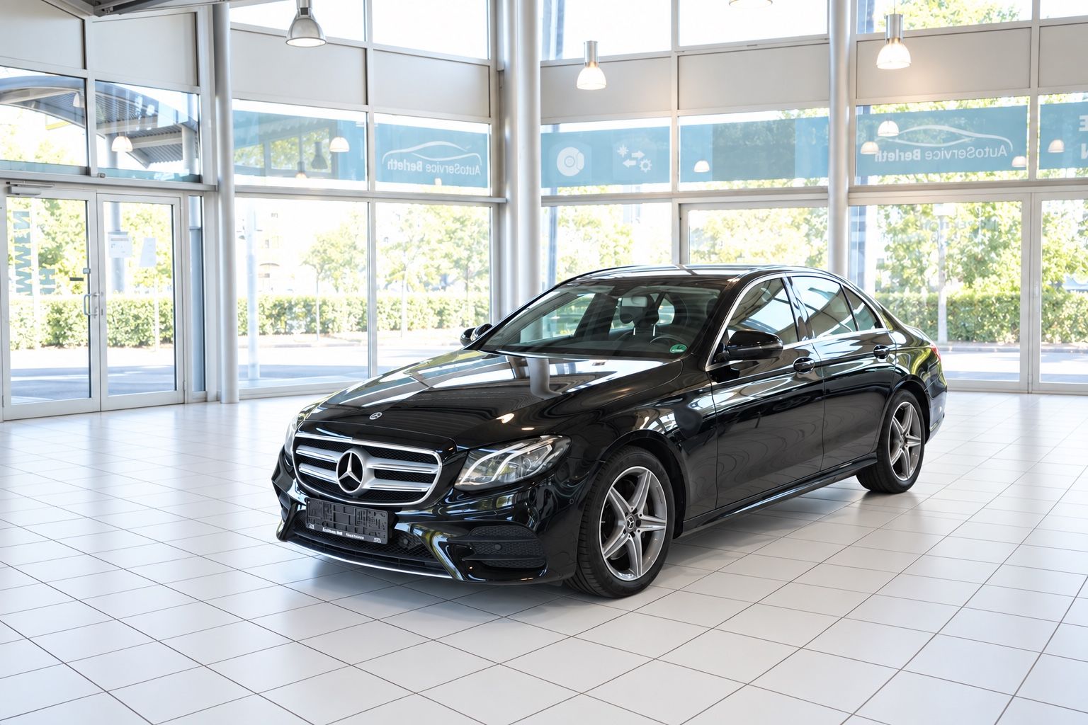 Mercedes-Benz E 300 – Bild 1
