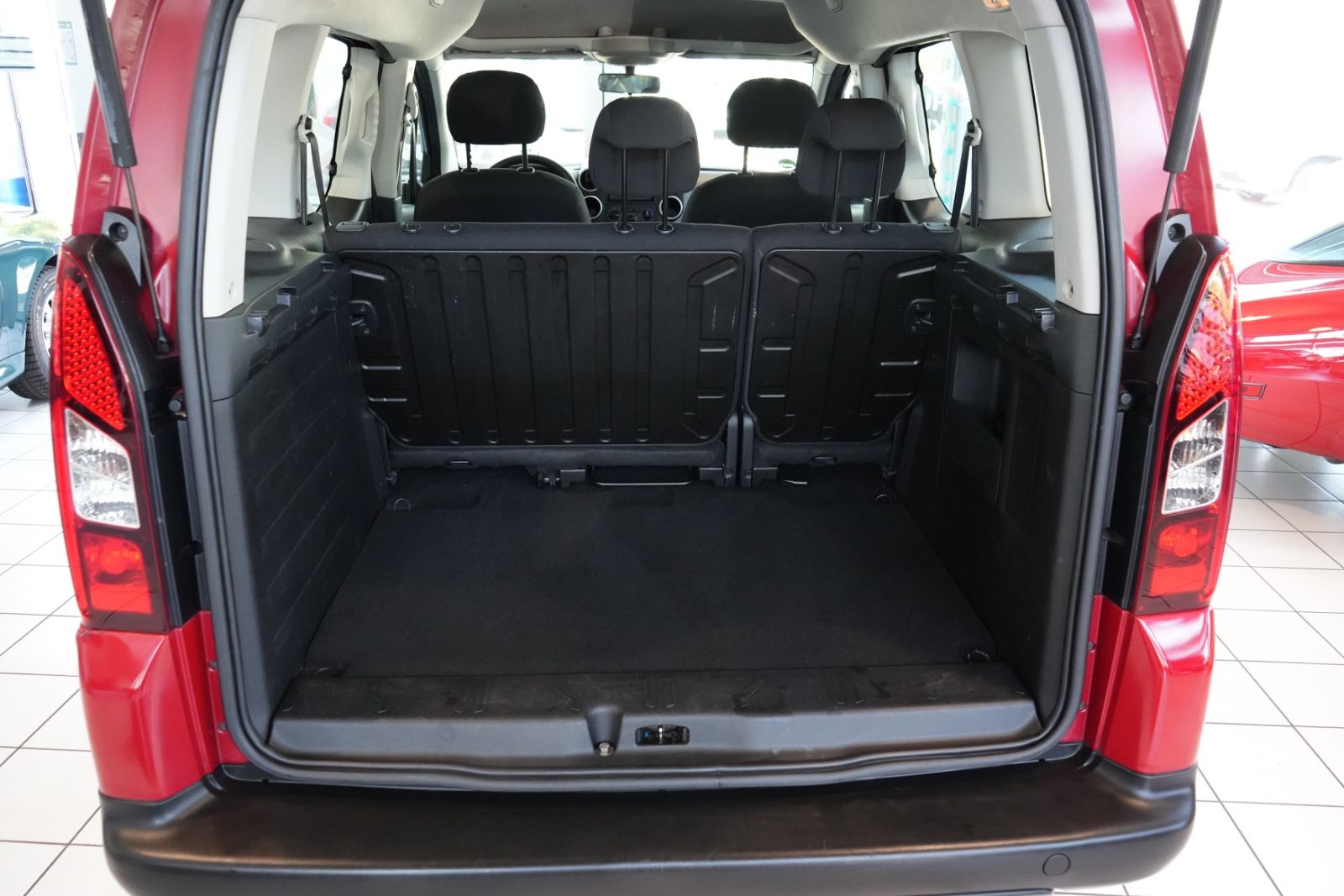 Peugeot Partner – Bild 10