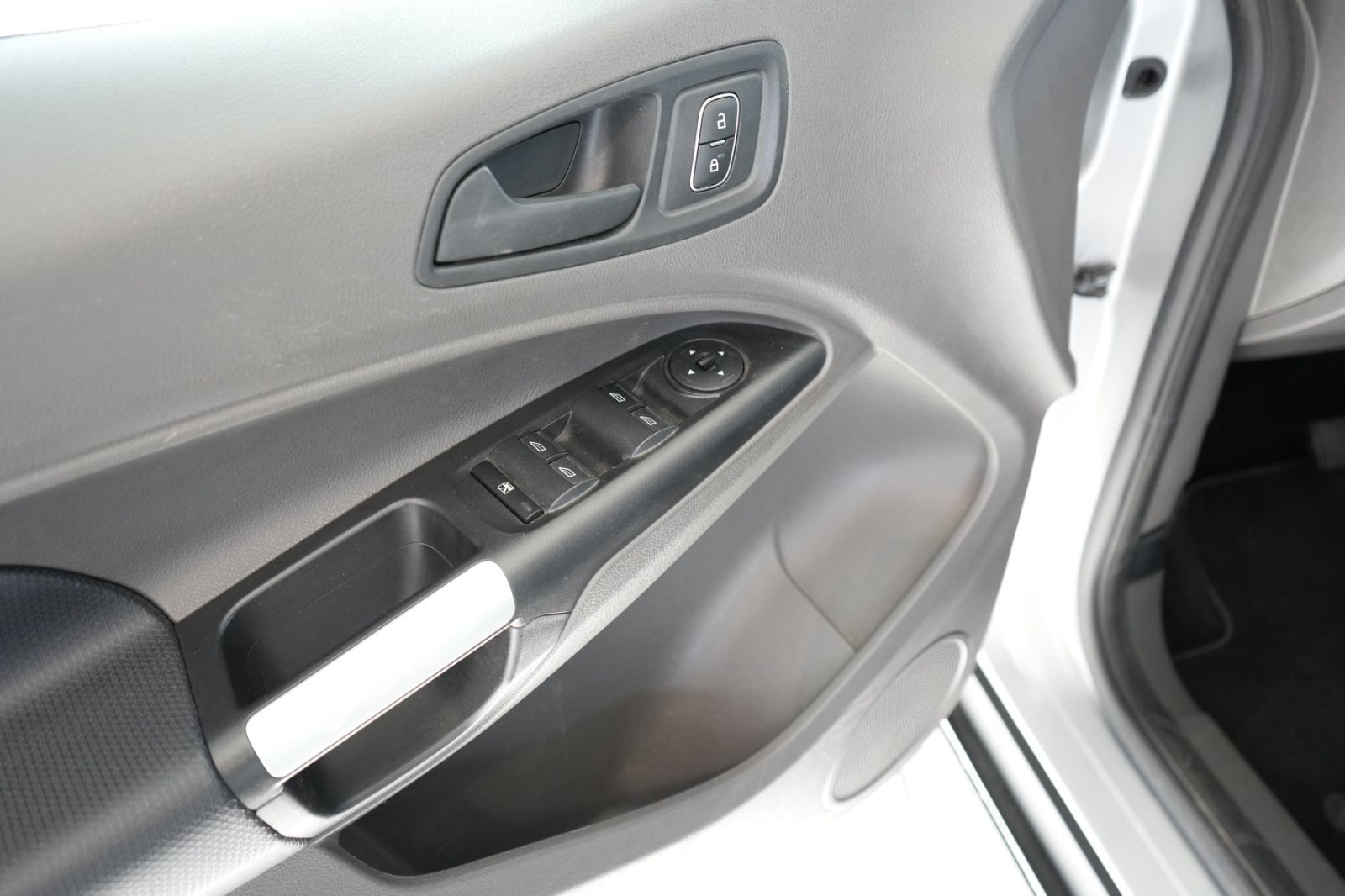 Ford Tourneo – Bild 8