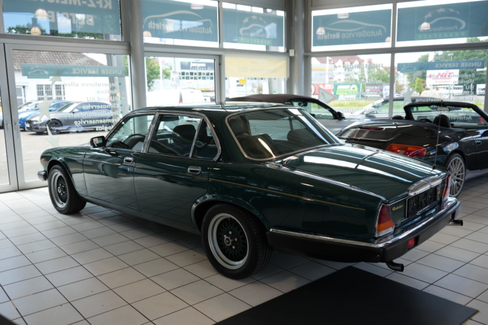 Jaguar XJ – Bild 3