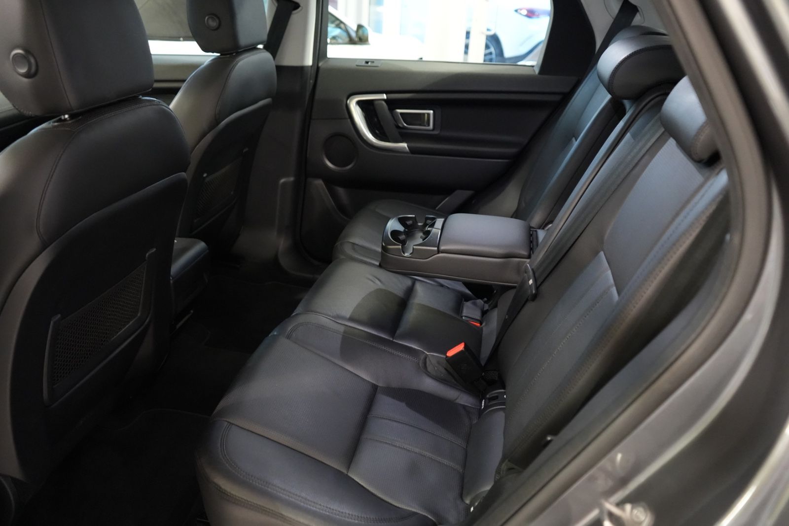 Land Rover Discovery – Bild 8