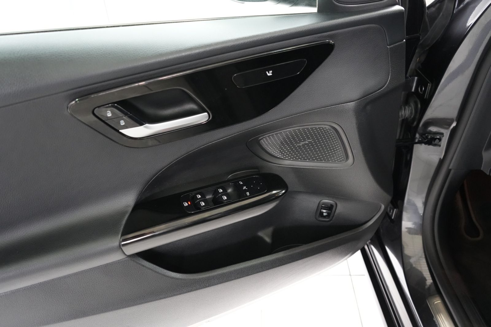 Mercedes-Benz C 200 – Bild 12