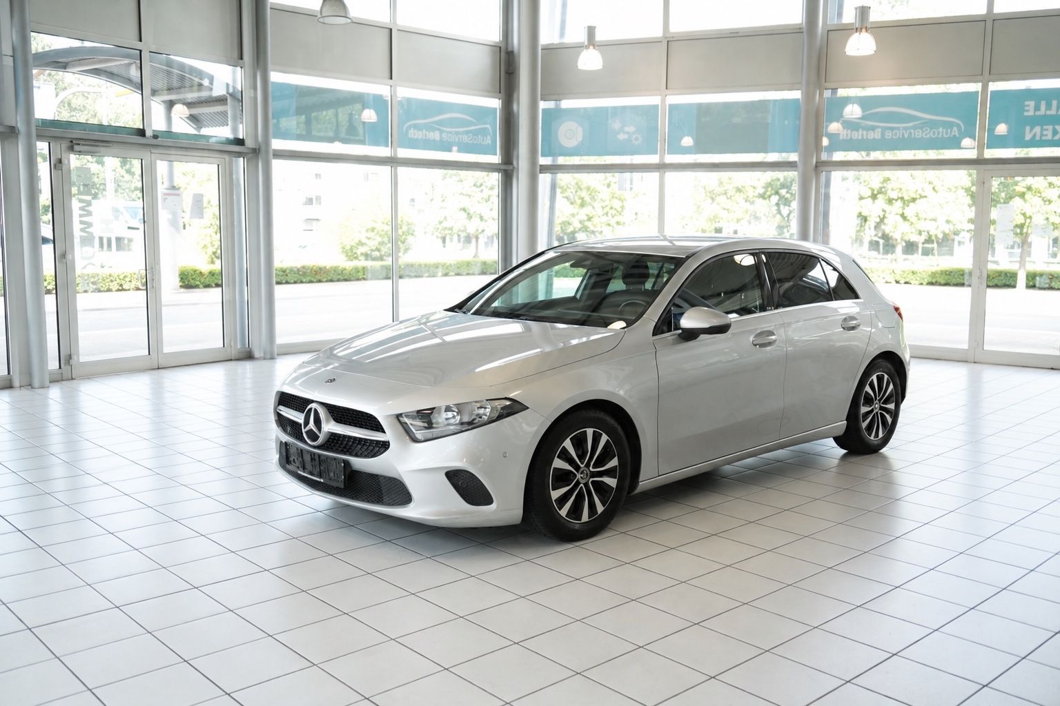 Mercedes-Benz A 180 – Bild 1