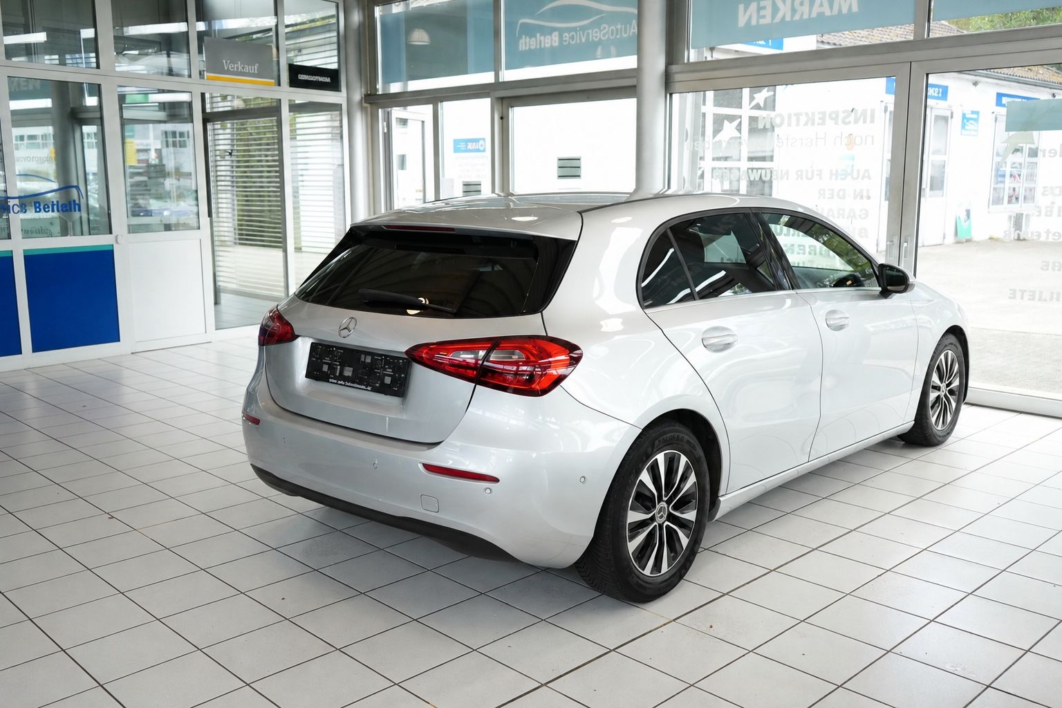 Mercedes-Benz A 180 – Bild 3