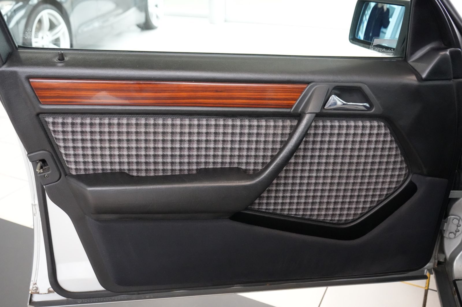 Mercedes-Benz 280 – Bild 11