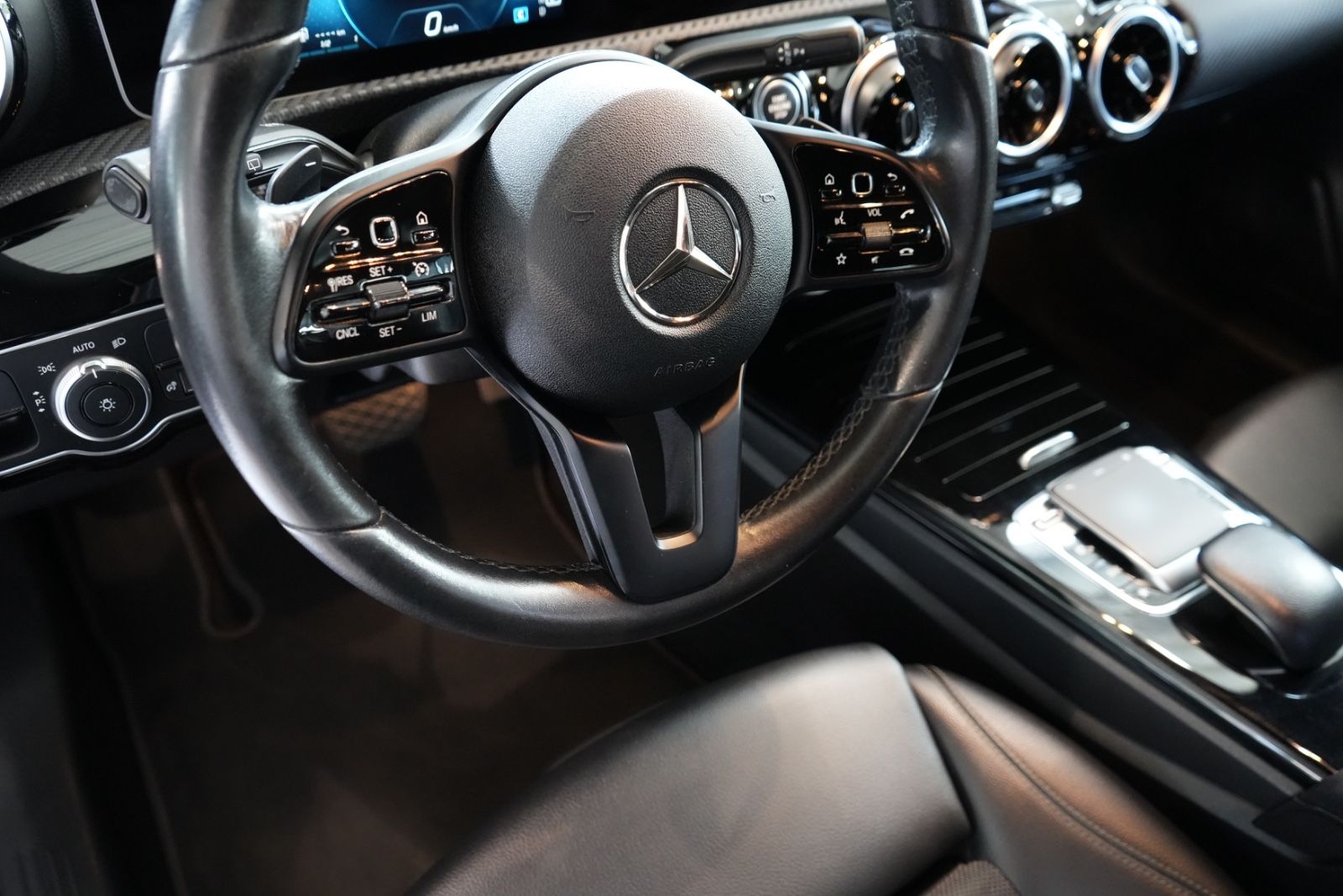 Mercedes-Benz A 180 – Bild 11
