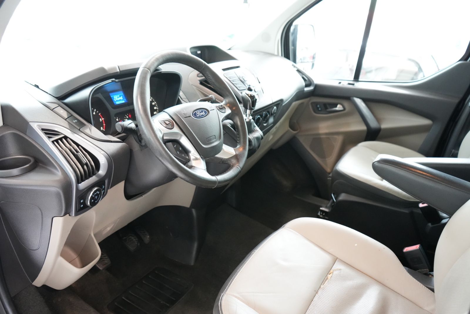 Ford Transit – Bild 6