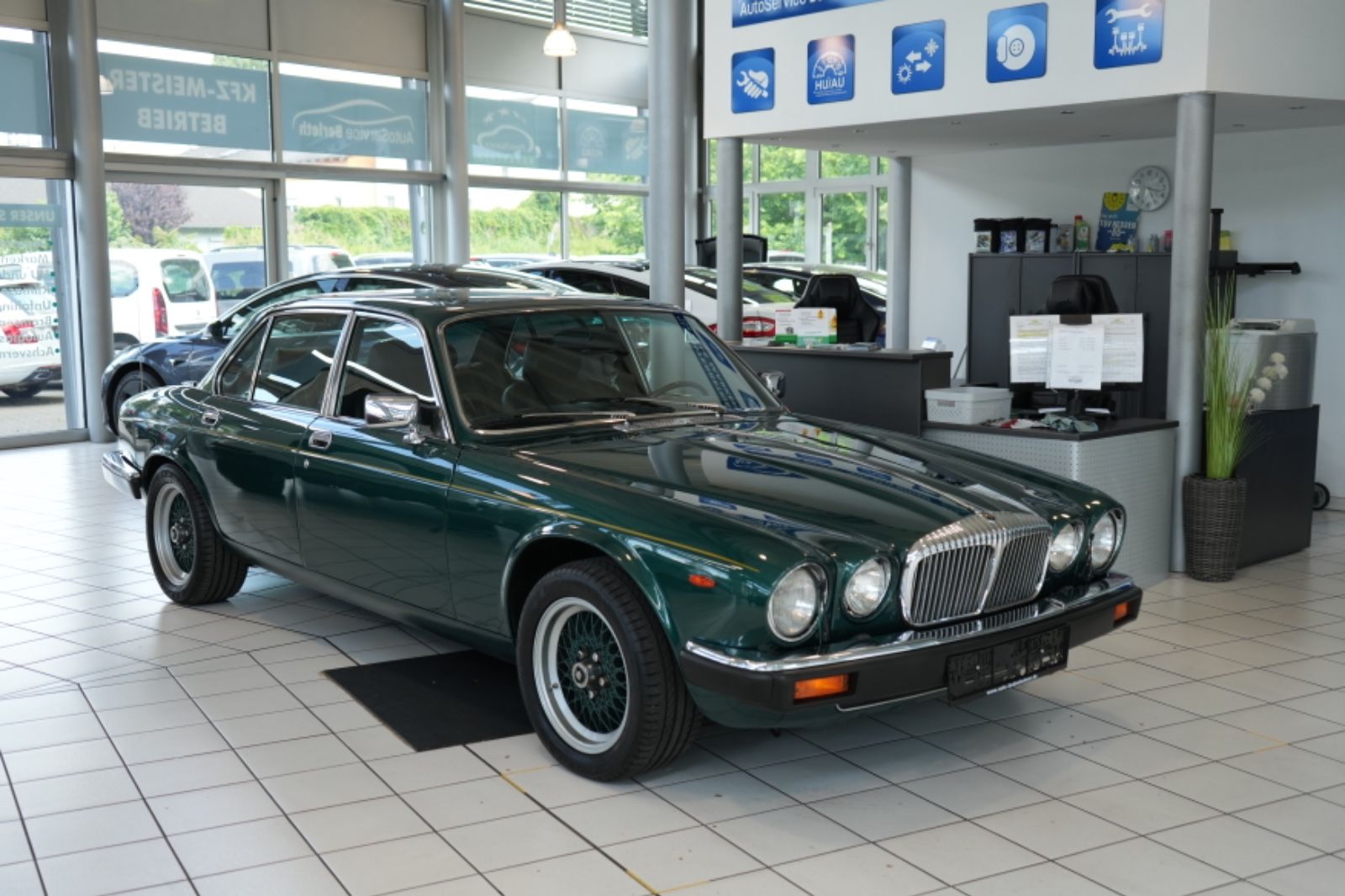 Jaguar XJ – Bild 2